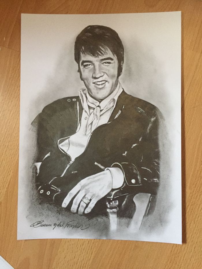 Elvis portræt - tegnet i blyant på papir. Originalen er solgt. Findes på tryk i str.A3 samt som kort i str A5. Begrænset opslag. 